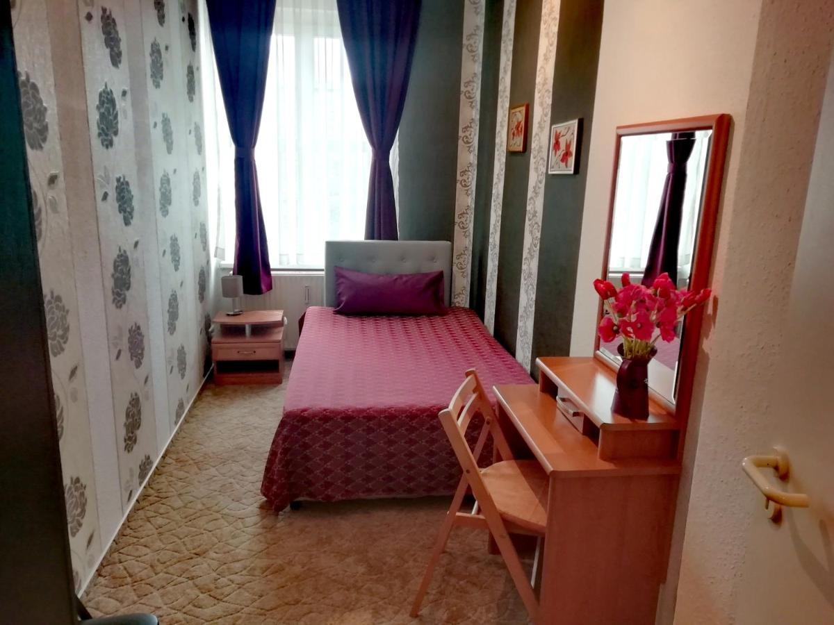 Grosse Wohnung Mit Terrasse Im Altstadtzentrum - Ferienwohnung Chiplakoff Blankenburg  Εξωτερικό φωτογραφία