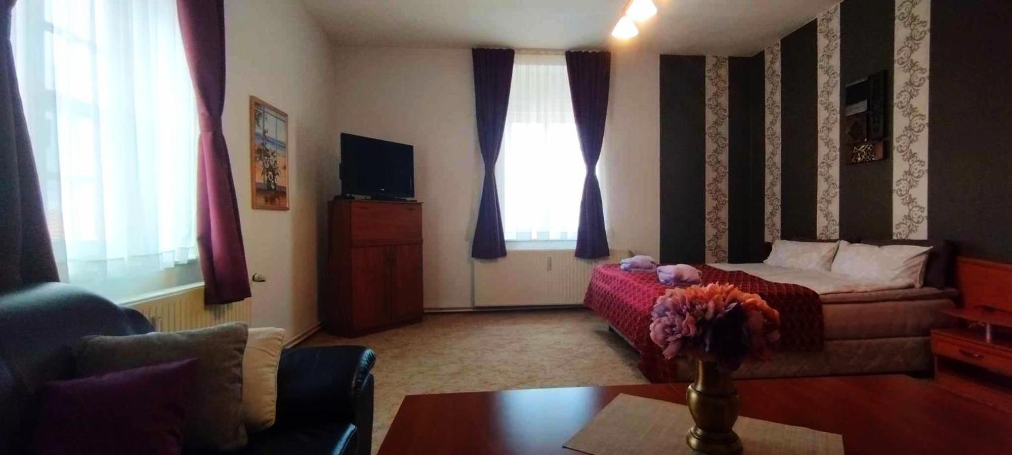 Grosse Wohnung Mit Terrasse Im Altstadtzentrum - Ferienwohnung Chiplakoff Blankenburg  Εξωτερικό φωτογραφία